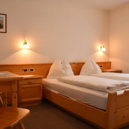 Bed & Breakfast Garni Haus Tyrol Corvara In Badia