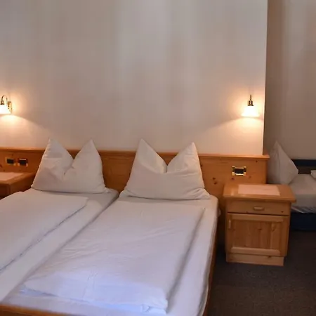 Bed & Breakfast Garni Haus Tyrol *