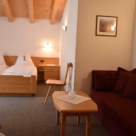 Garni Haus Tyrol Bed & Breakfast